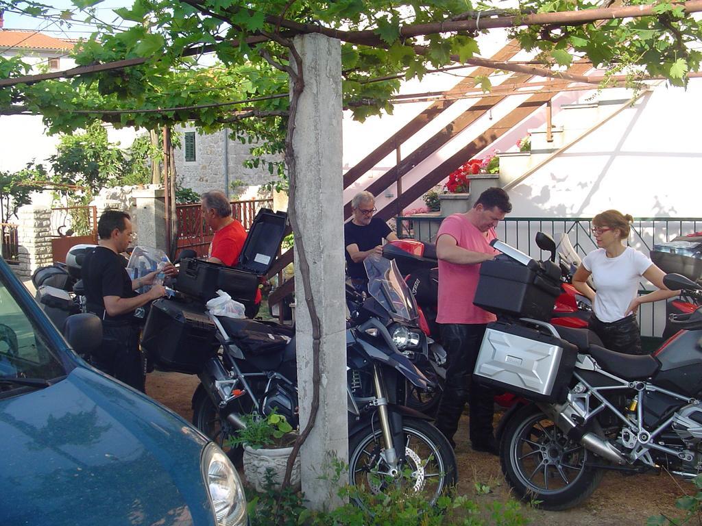 Apartments Ana&Neso ปาโกชตาเน ภายนอก รูปภาพ